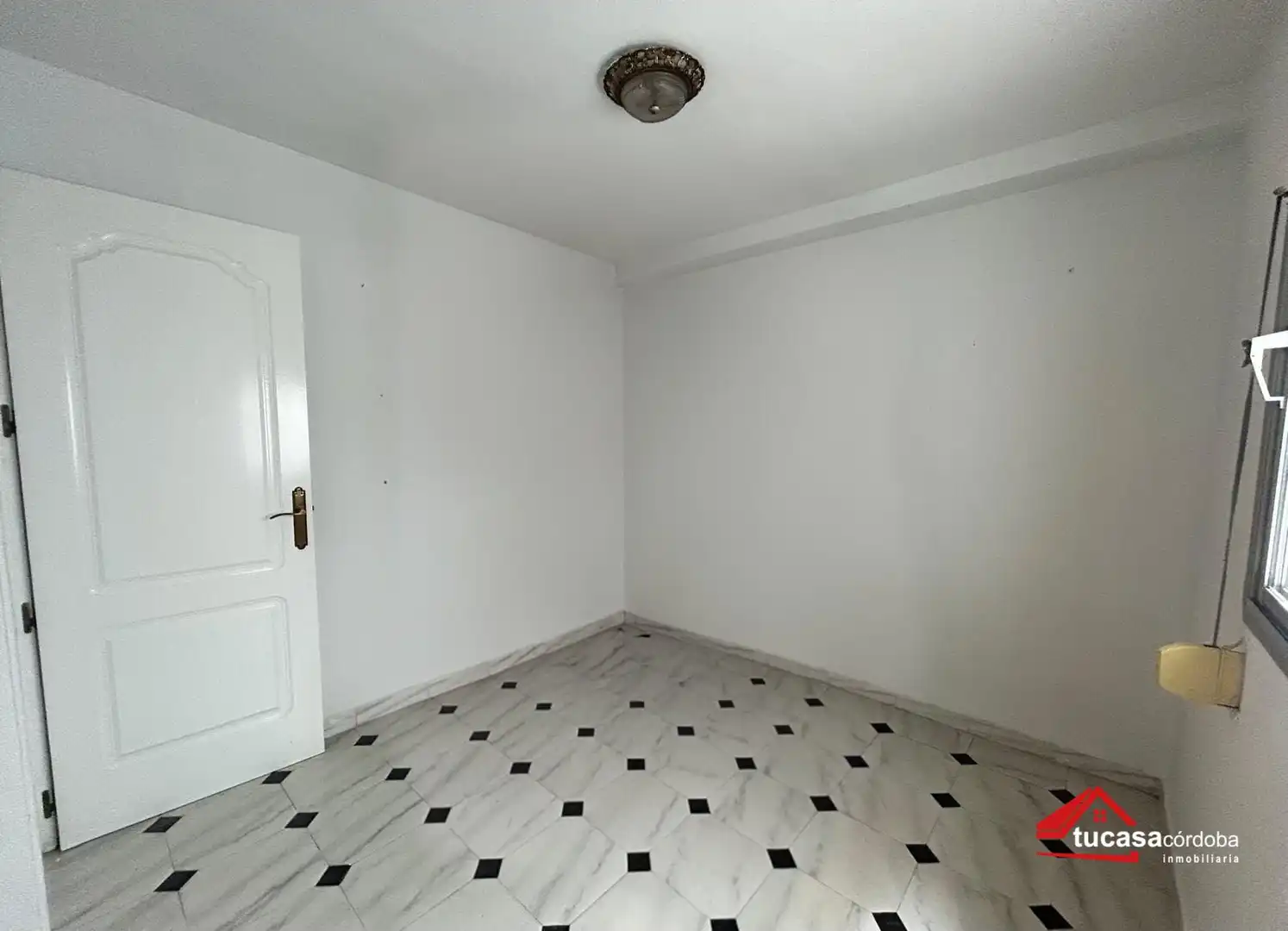 Schlafzimmer von Wohnung zum Verkauf in Córdoba mit Klimaanlage, Abstellraum und Möbliert