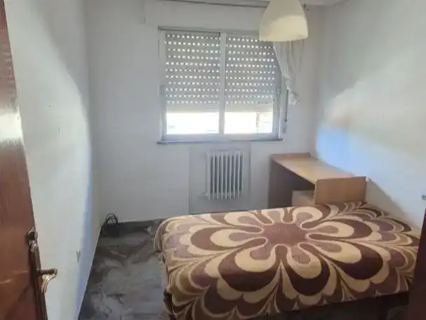 Dormitori de Pis en venda en Salamanca amb Piscina, Moblat i Balcó