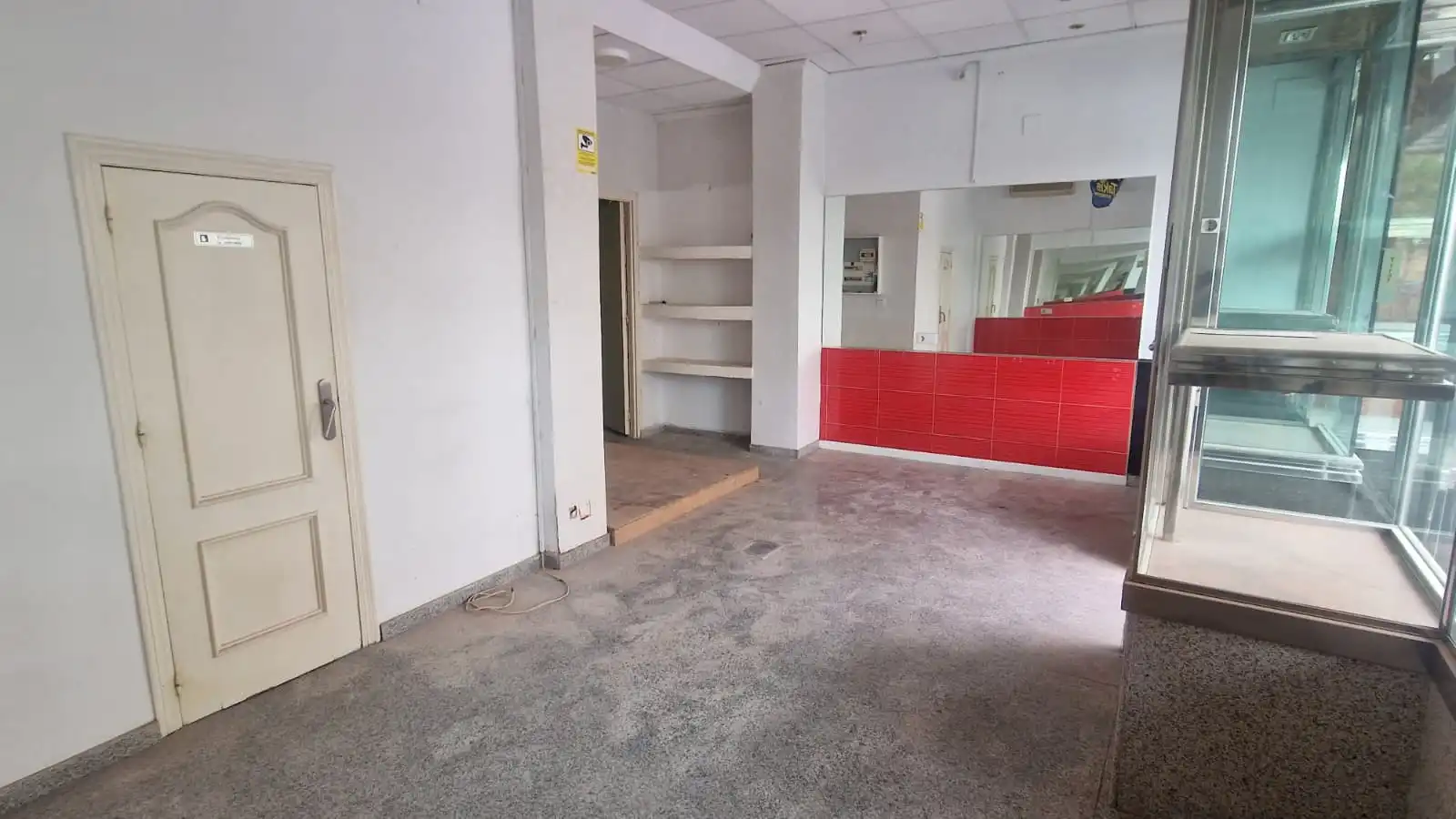 Local comercial de lloguer a Calle Sagunto, imagen 4