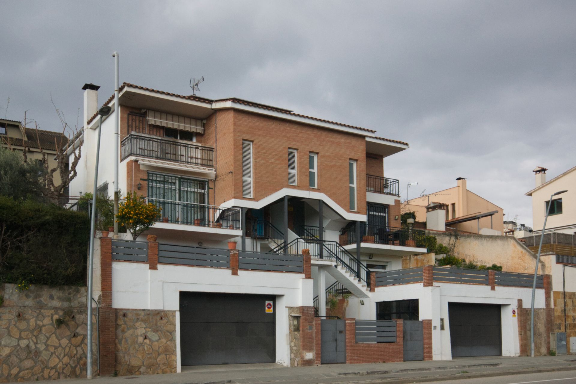 Exterior view of Single-family semi-detached for sale in Argentona  with Air Conditioner, Heating and Private garden