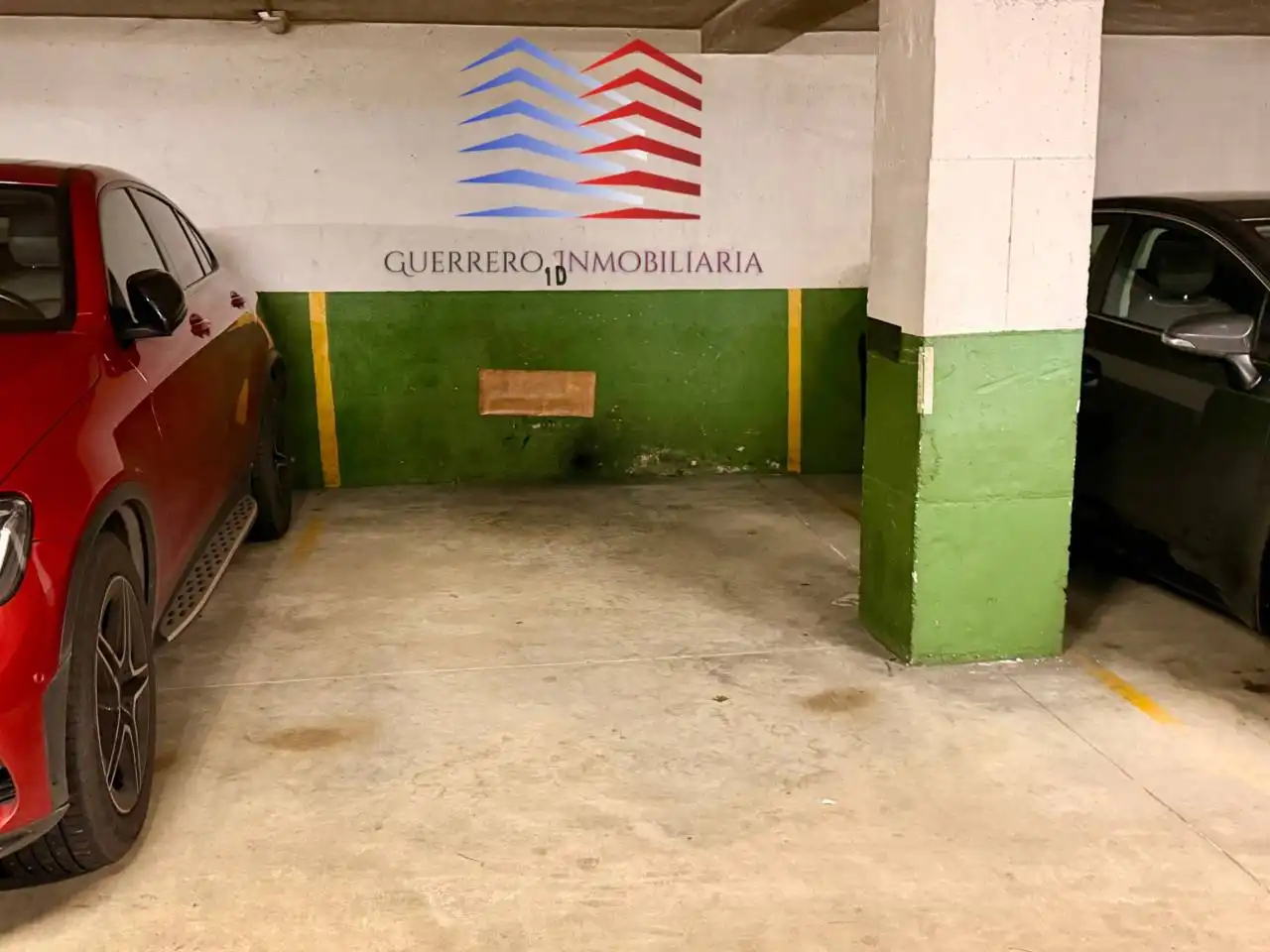 Parking de Piso en venta en Ourense Capital  con Calefacción, Trastero y Balcón
