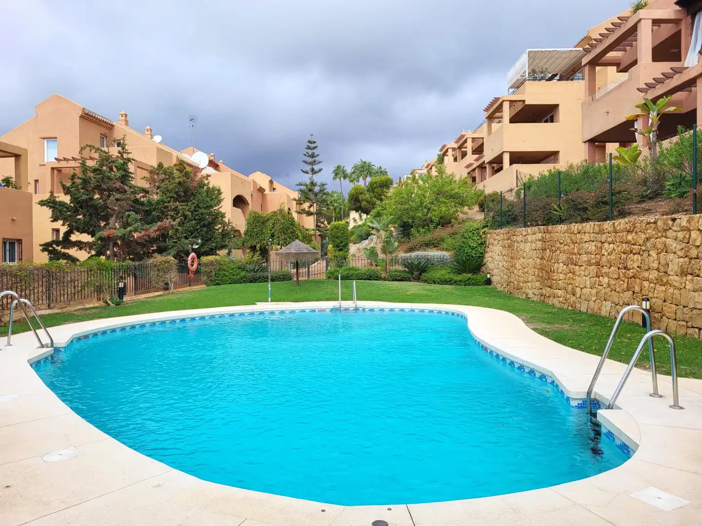 Apartment with pool to rent in Elviria - Cabopino, imagen 37