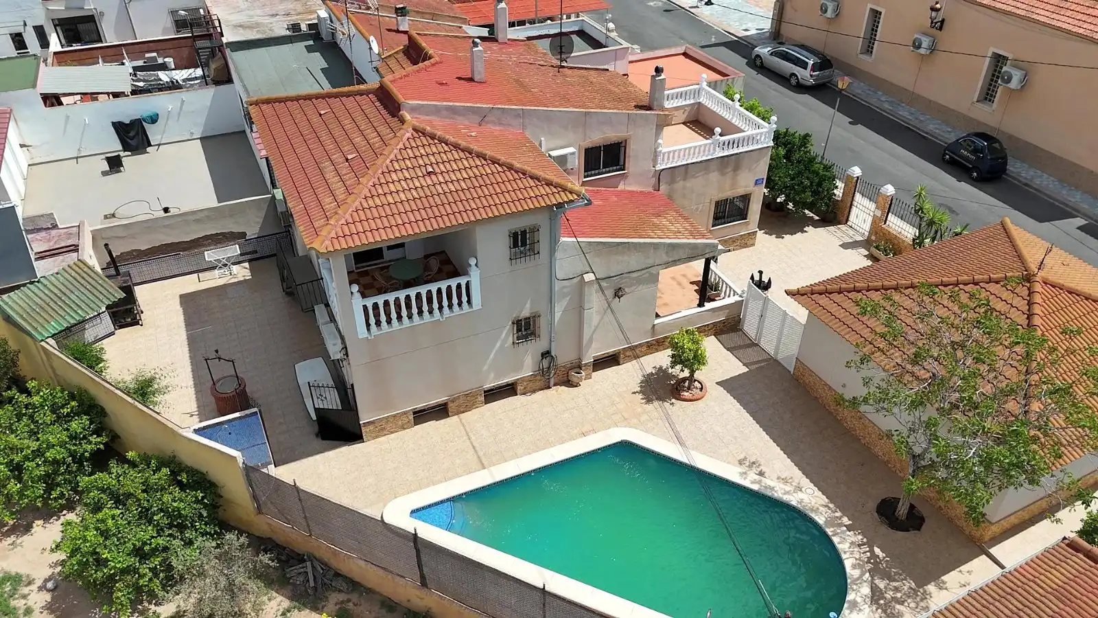 Vista exterior de Casa o xalet en venda en Cartagena amb Aire condicionat, Jardí privat i Terrassa