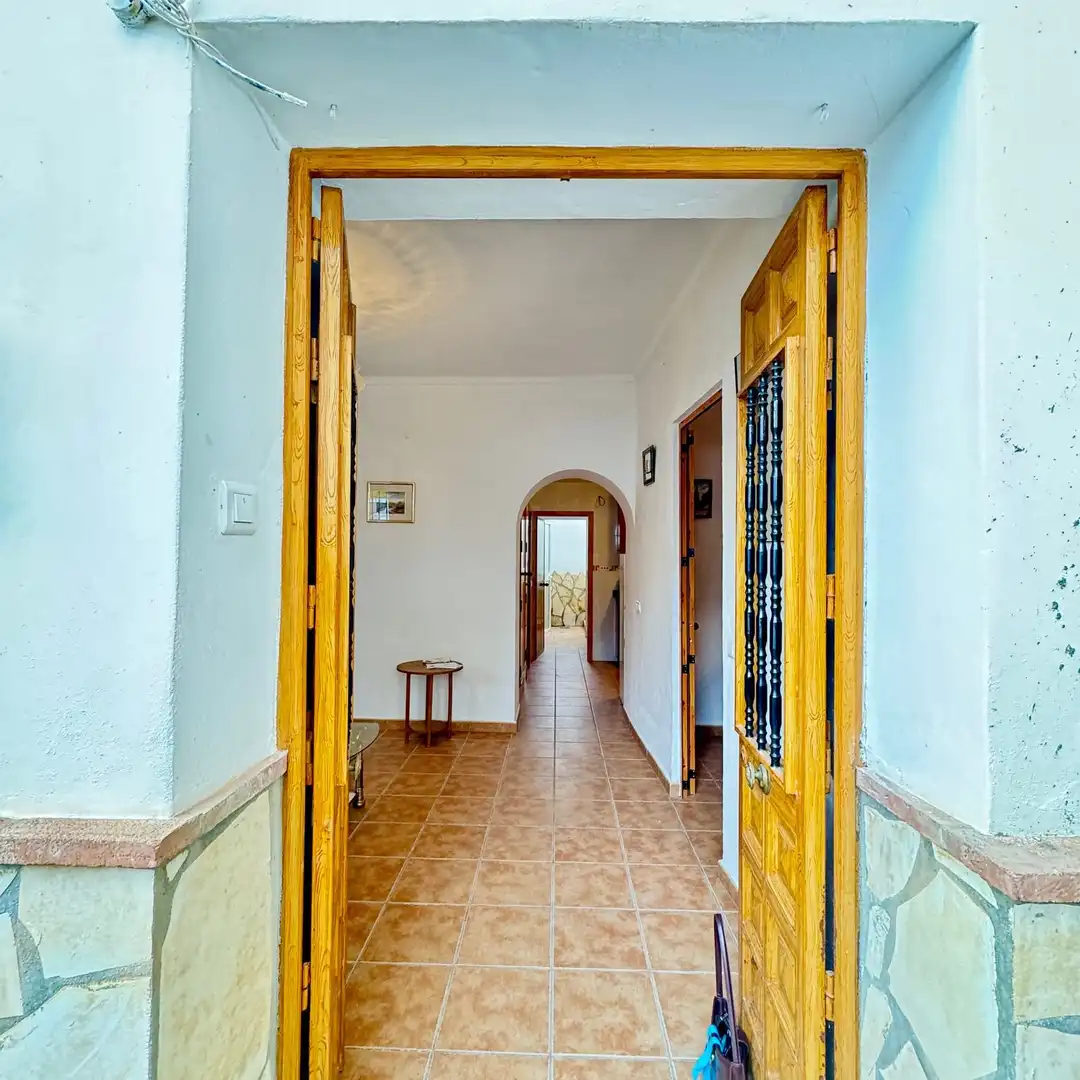 Casa rústica amb terrassa en venda a del Obispo 1, imagen 2