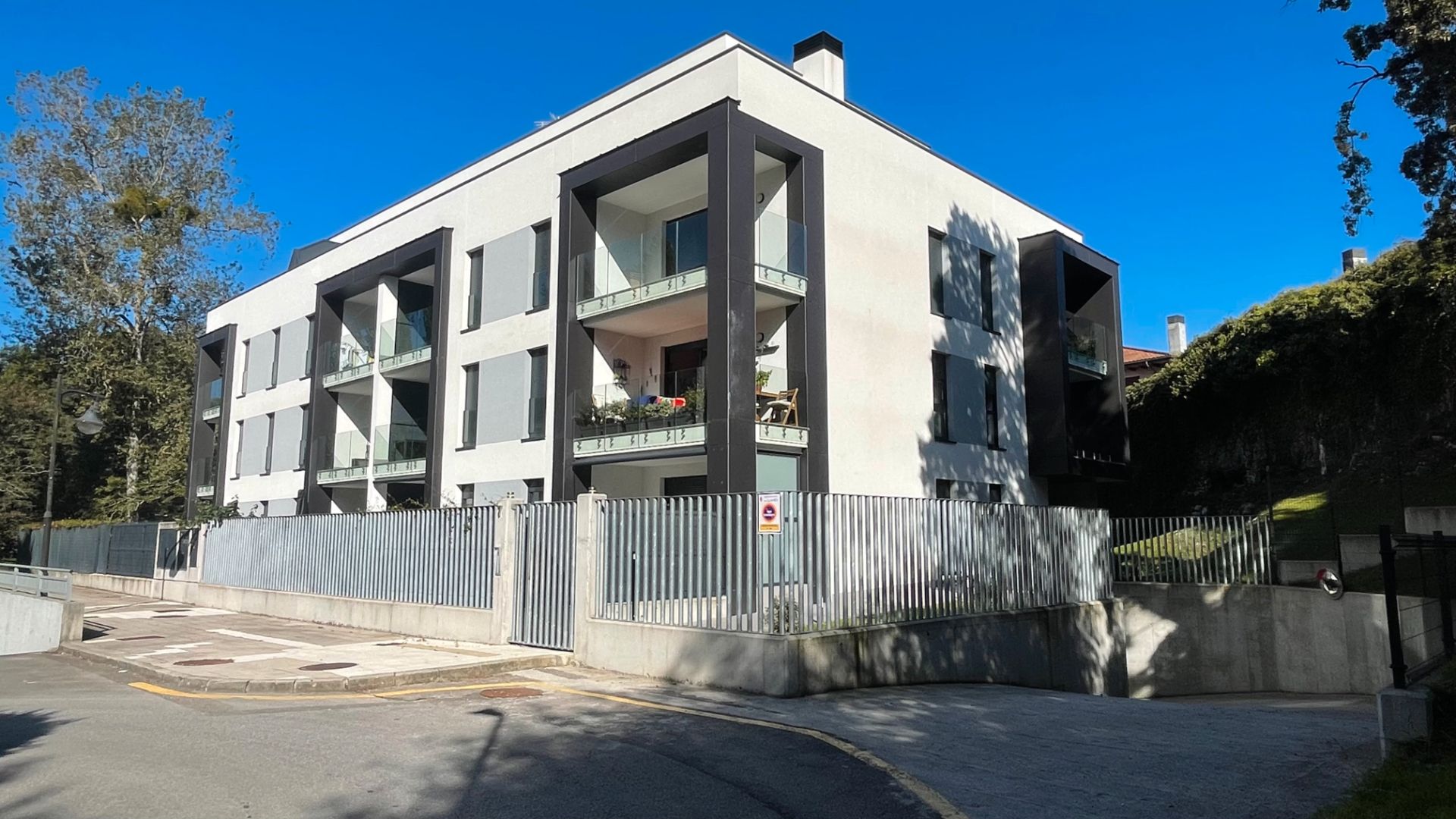 Exterior view of Flat for sale in Llanes  with Heating, Terrace and Furnished