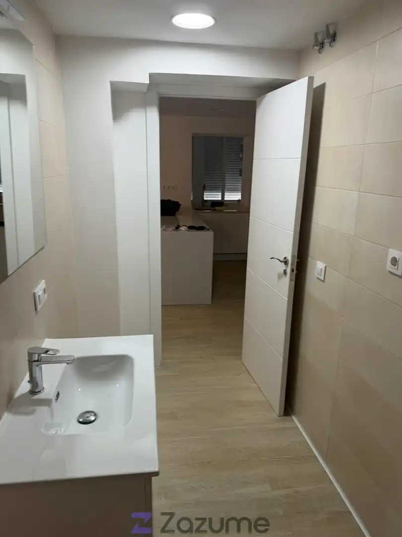 Baño de Piso de alquiler en Madrid con Aire acondicionado, Calefacción y Horno