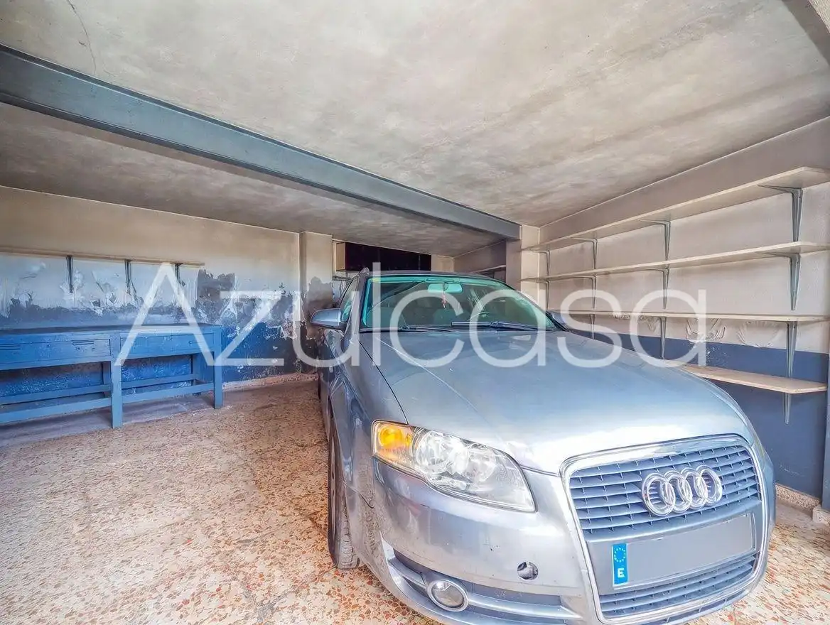 Aparcament de Casa o xalet en venda en Busot amb Aire condicionat, Traster i Piscina
