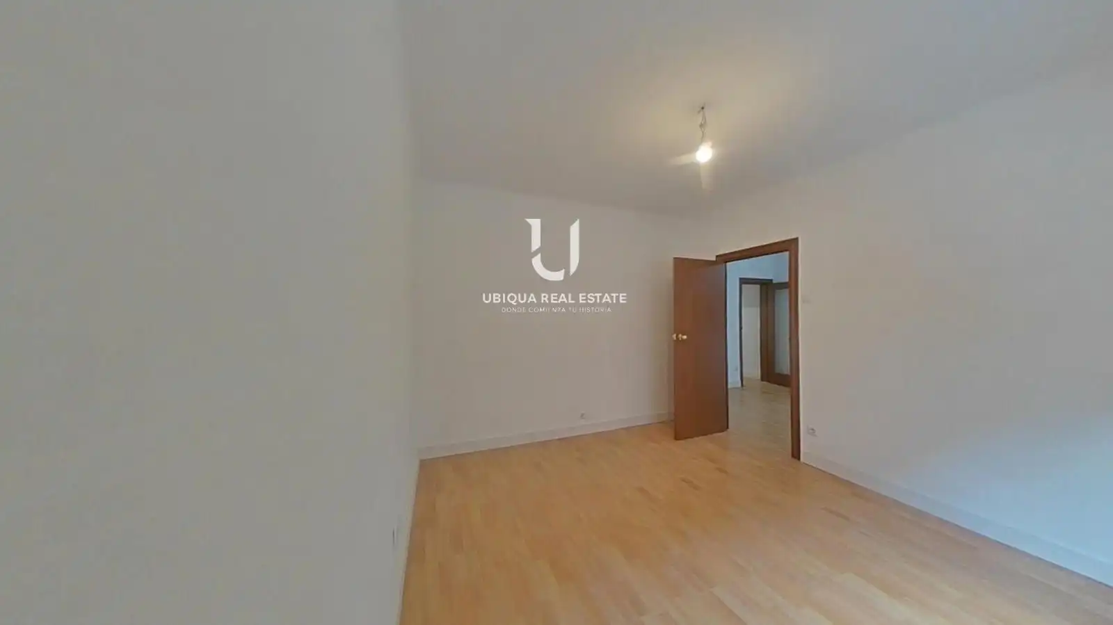 Flat for sale in L'Hospitalet de Llobregat  with Parquet flooring and Oven