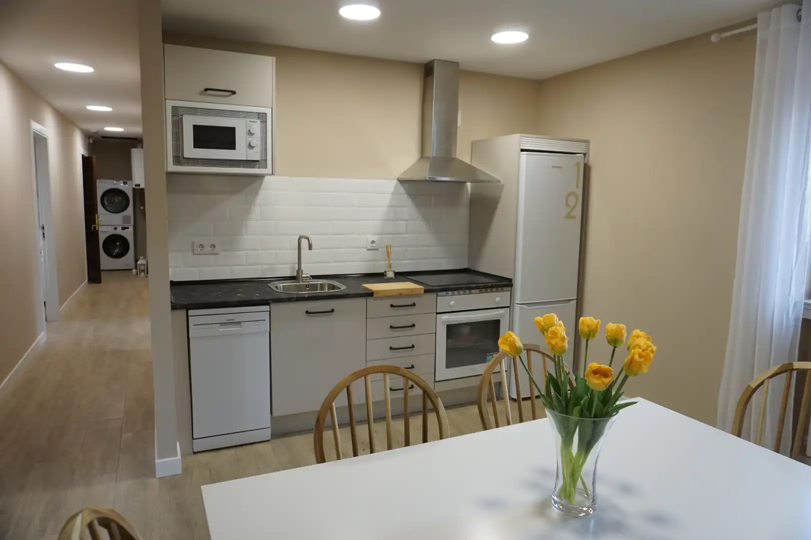 Cuina de Casa o xalet per a compartir en Ávila amb Calefacció, Moblat i Rentadora