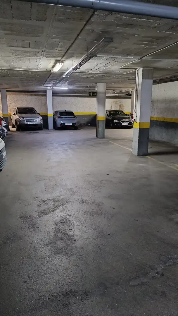 Einzelparkplatz zur Miete in Carrer de Bordeus 15