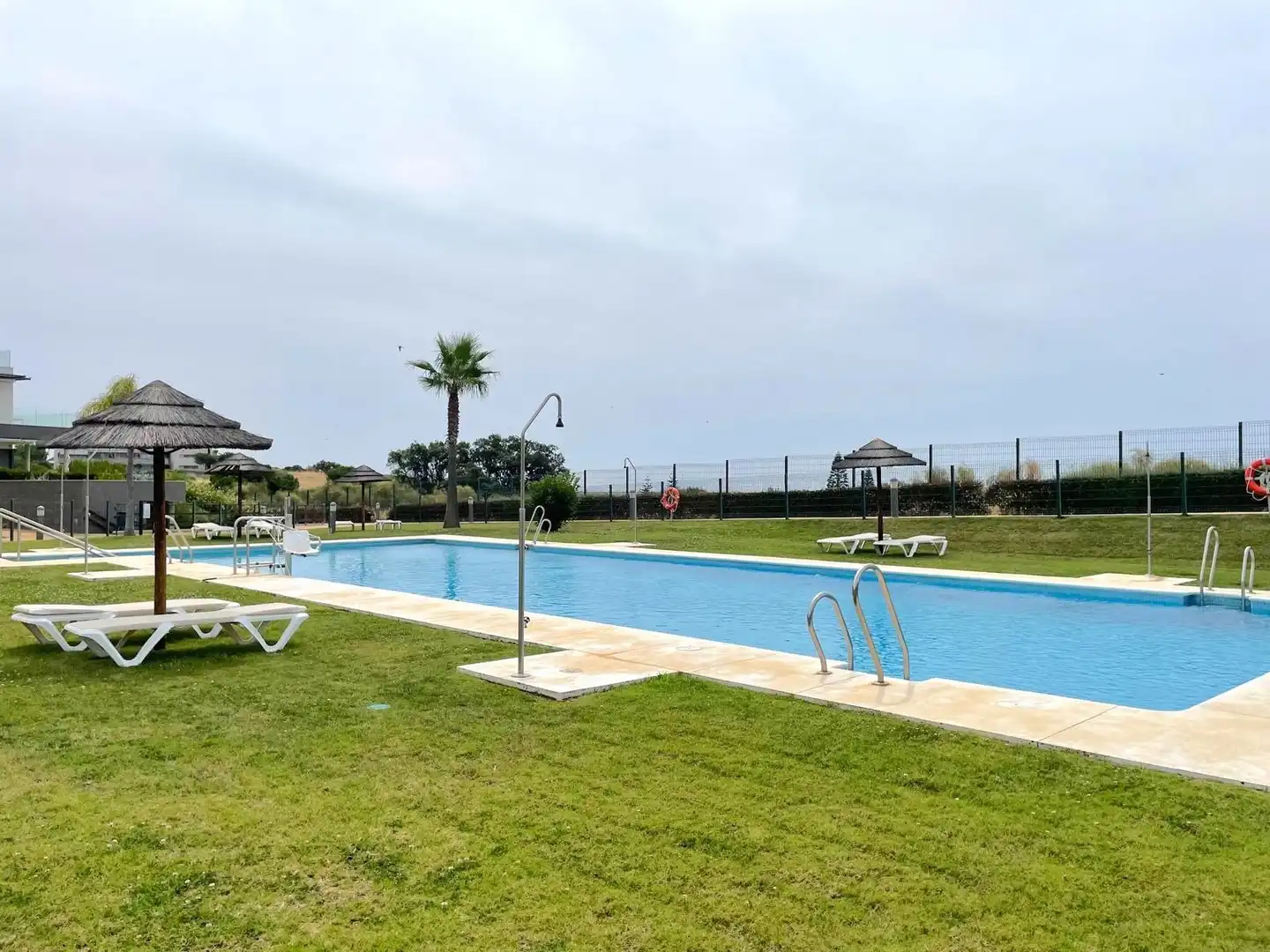 Swimming pool of Apartments for rent in El Rompido  with Air Conditioner, Heating and Terrace
