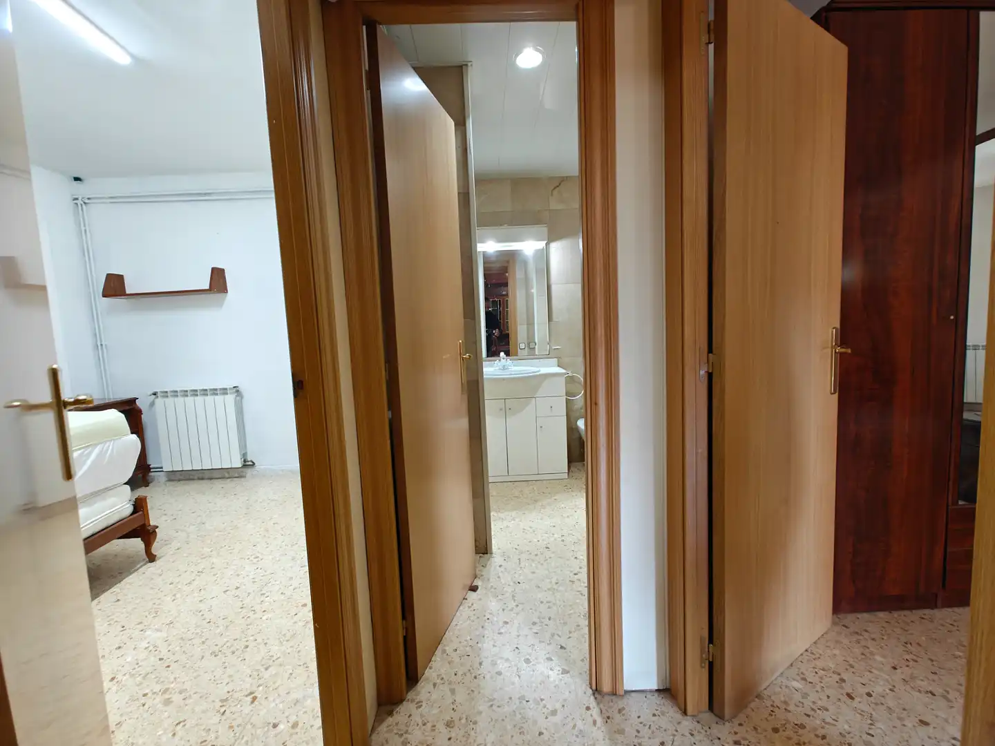 Piso en venta en Sant Boi de Llobregat con Calefacción, Amueblado y Horno