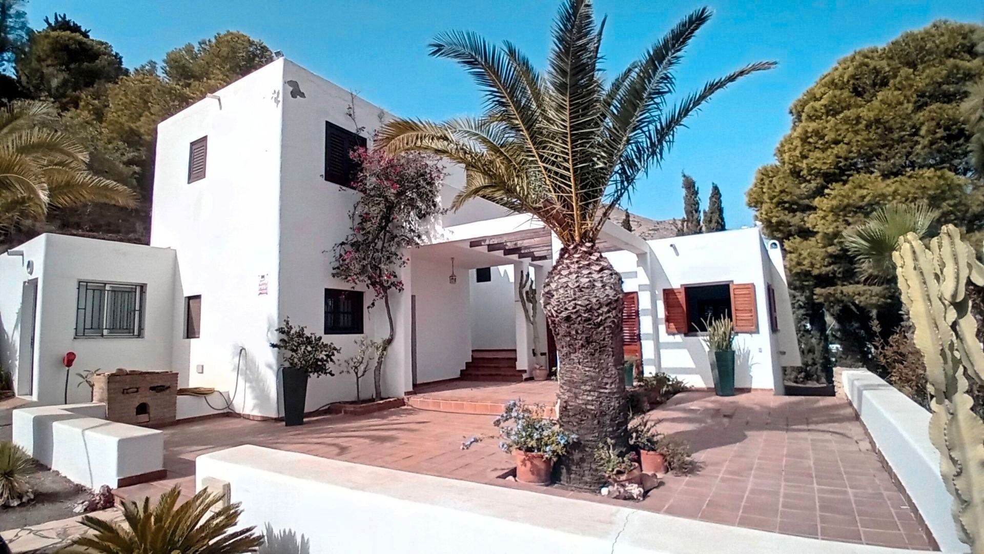 Vista exterior de Casa o xalet en venda en Níjar amb Jardí privat, Terrassa i Traster