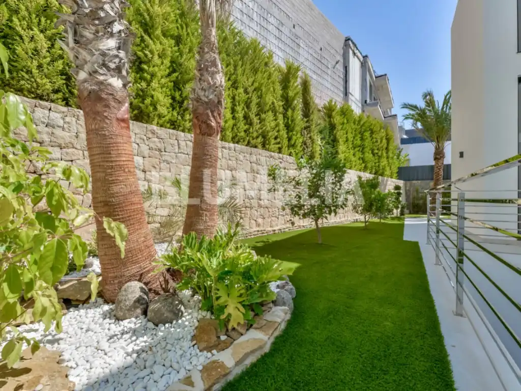 Casa amb terrassa en venda a Golf Bahía, imagen 63