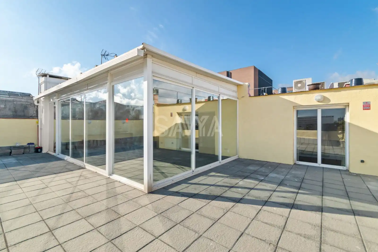 Terrace of Office for sale in Barcelona