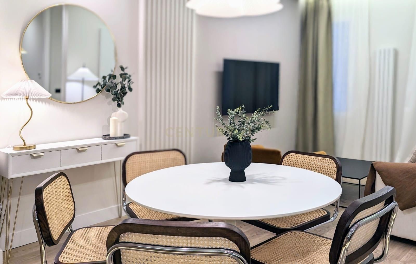 Dining room of Apartment for sale in  Madrid Capital  with Air Conditioner, Furnished and Oven
