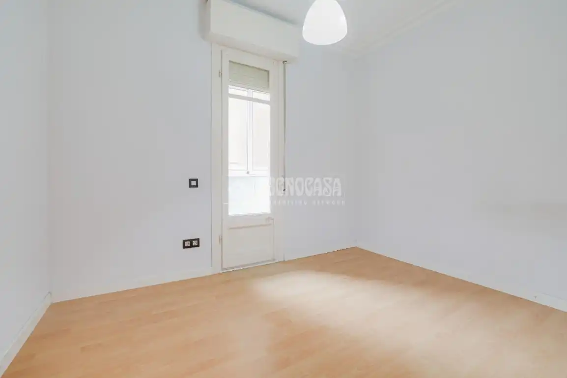 Habitación de Piso en venta en Barcelona con Aire acondicionado, Calefacción y Trastero