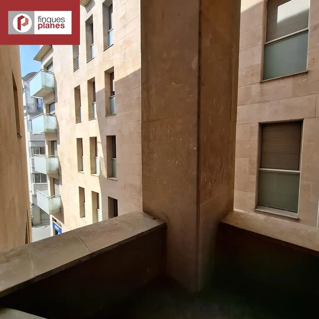 Außenansicht von Wohnung zum Verkauf in La Seu d'Urgell mit Heizung, Möbliert und Balkon
