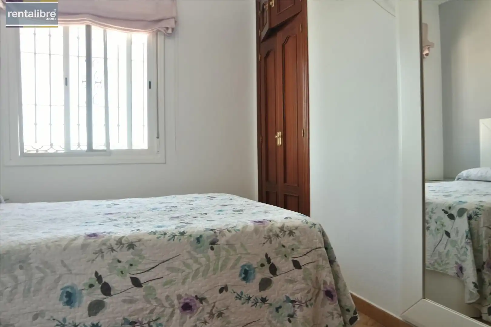 Habitación de Casa adosada en venta en Chipiona con Aire acondicionado, Calefacción y Terraza