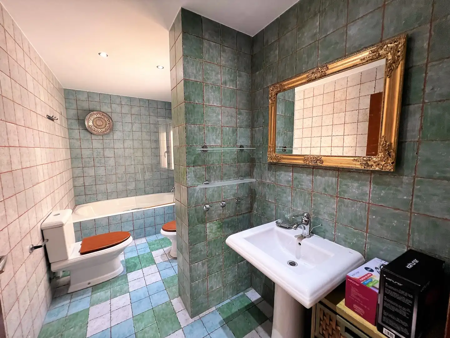 Baño de Ático en venta en Torrox con Terraza, Amueblado y Horno