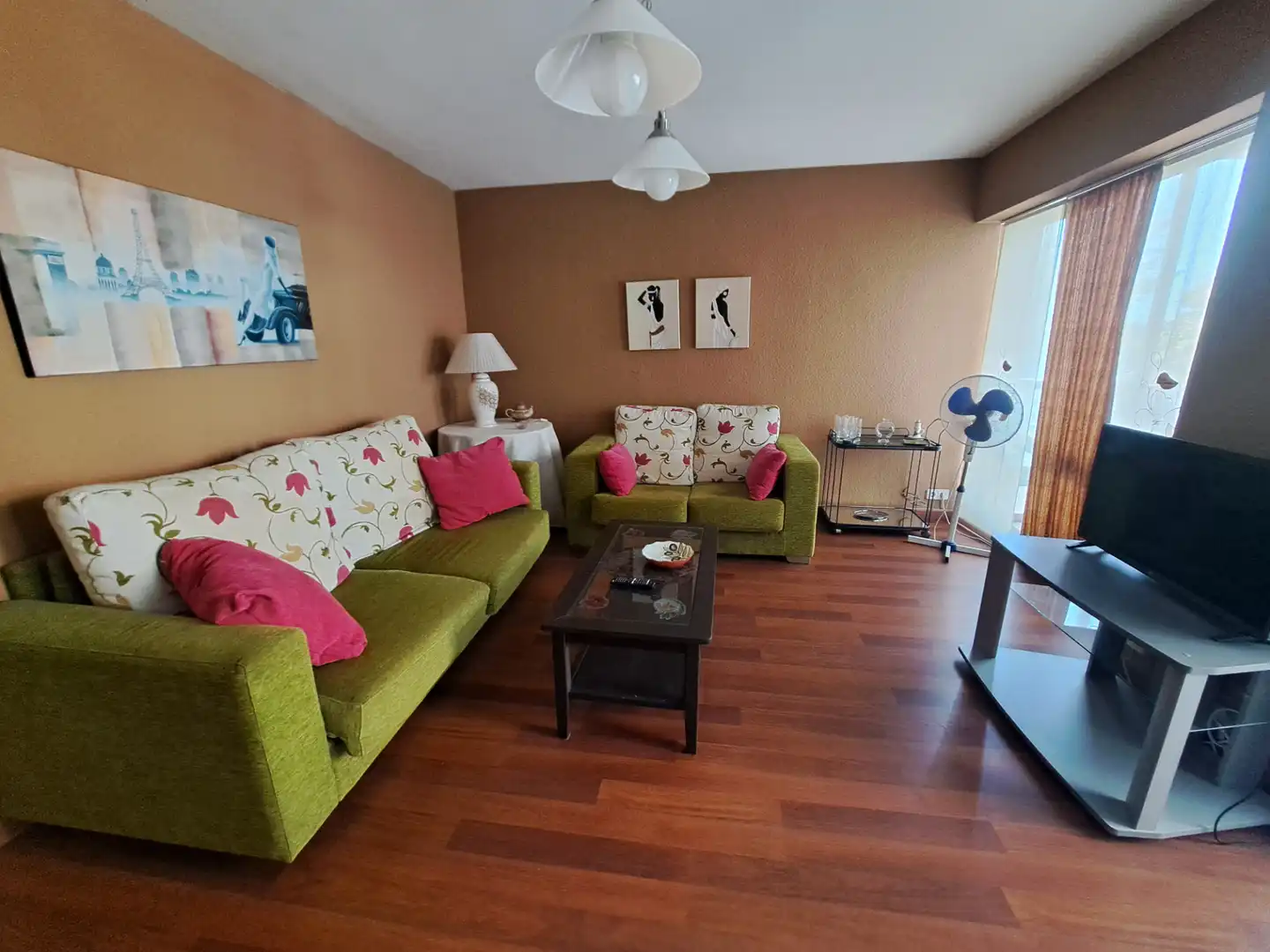 Sala de estar de Piso de alquiler en Marbella con Calefacción, Terraza y Amueblado
