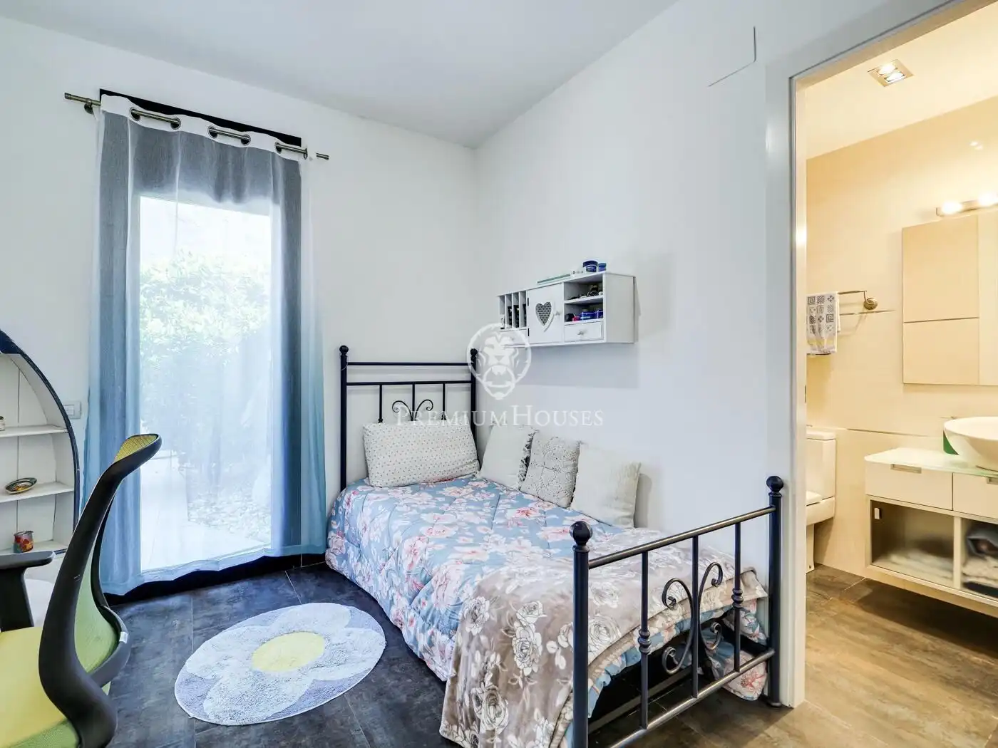 Habitación de Casa o chalet en venta en Barcelona con Aire acondicionado, Jardín privado y Terraza