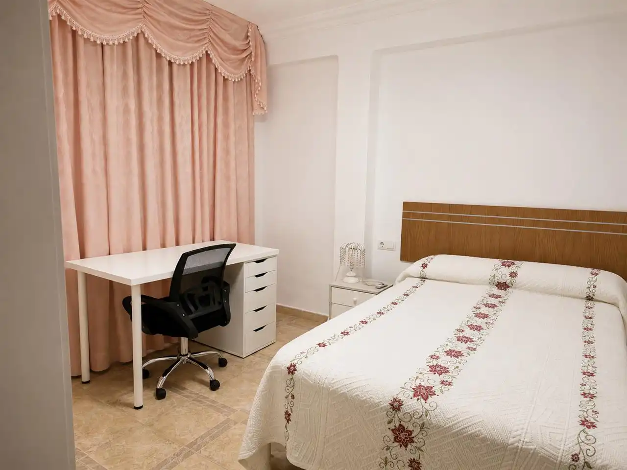 Bedroom of Flat for rent in Málaga  with Furnished