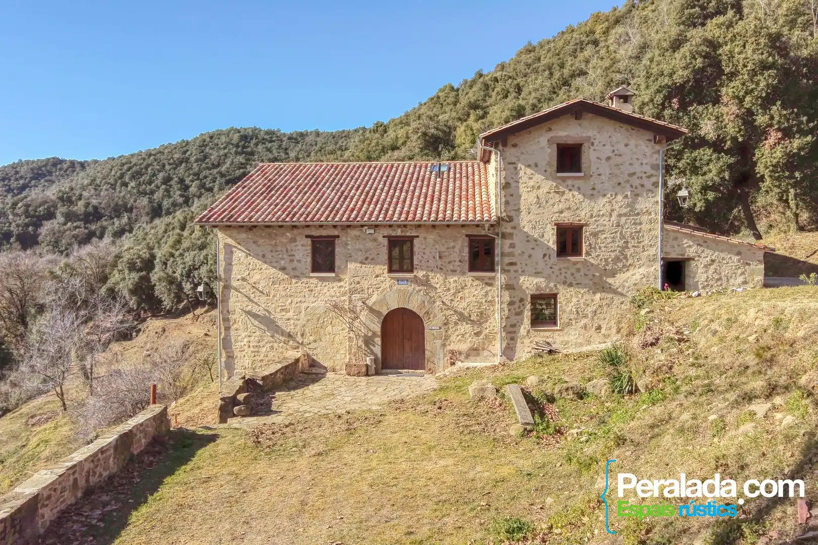 Casa rústica con jardín en venta en Mas La Cau