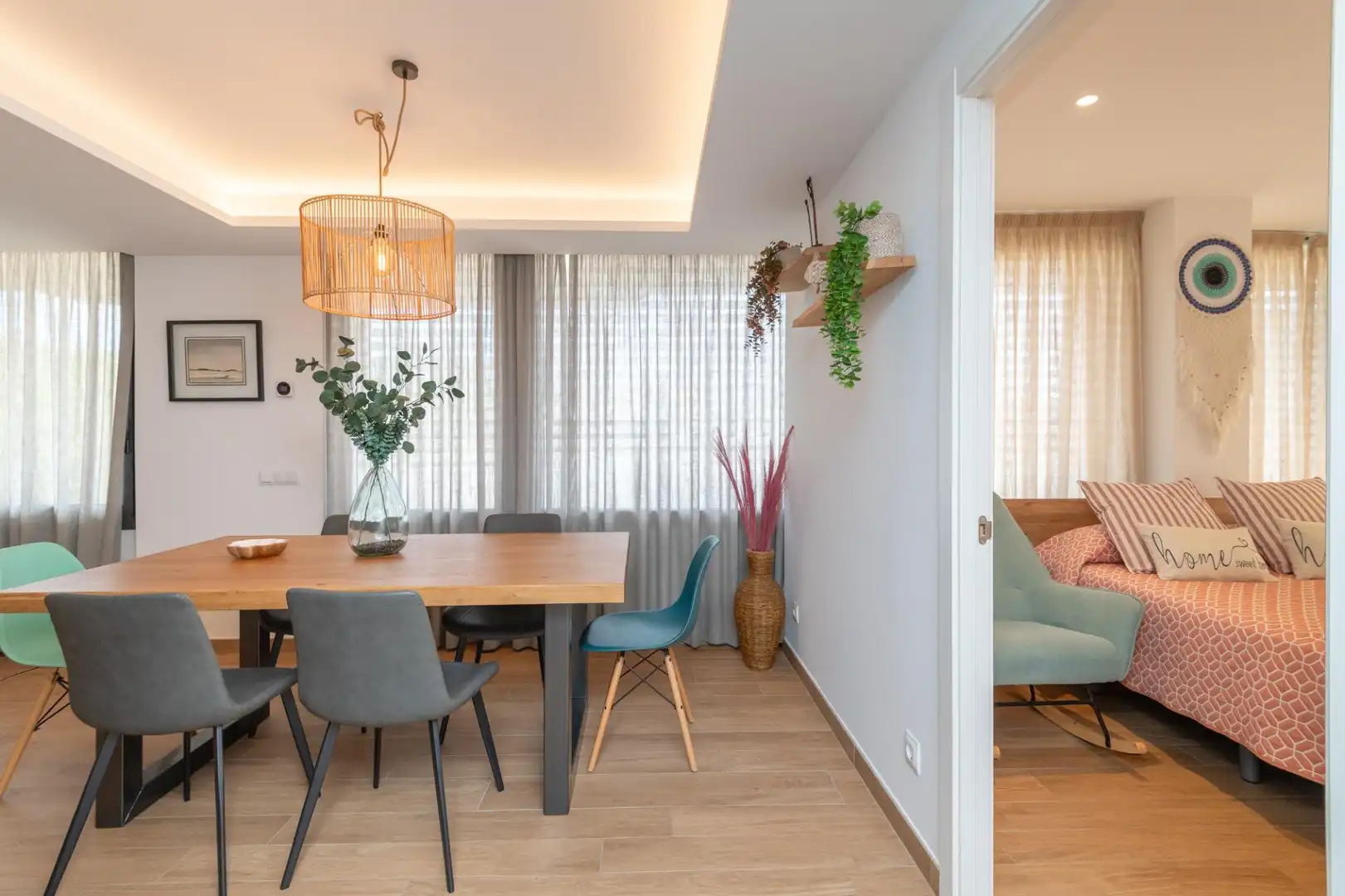 Dining room of Flat for rent in Girona  with Air Conditioner, Heating and Furnished