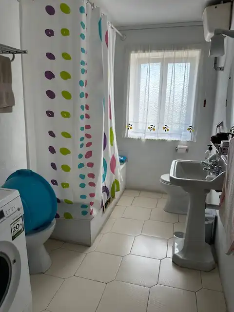 Baño de Casa adosada en venta en Cudillero con Calefacción, Jardín privado y Terraza