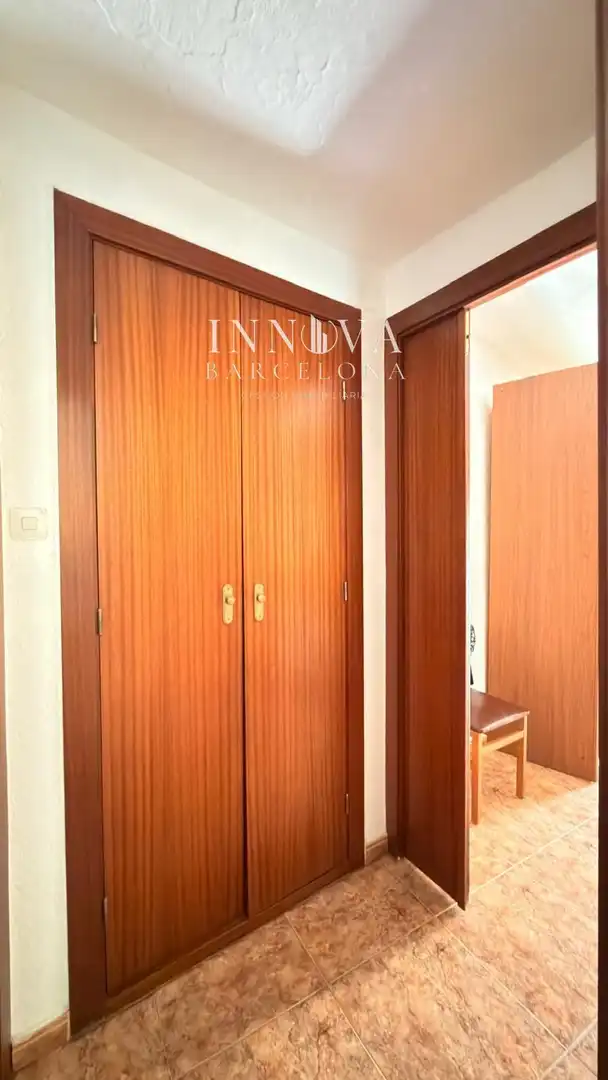 Schlafzimmer von Wohnung zum Verkauf in Barcelona mit Klimaanlage