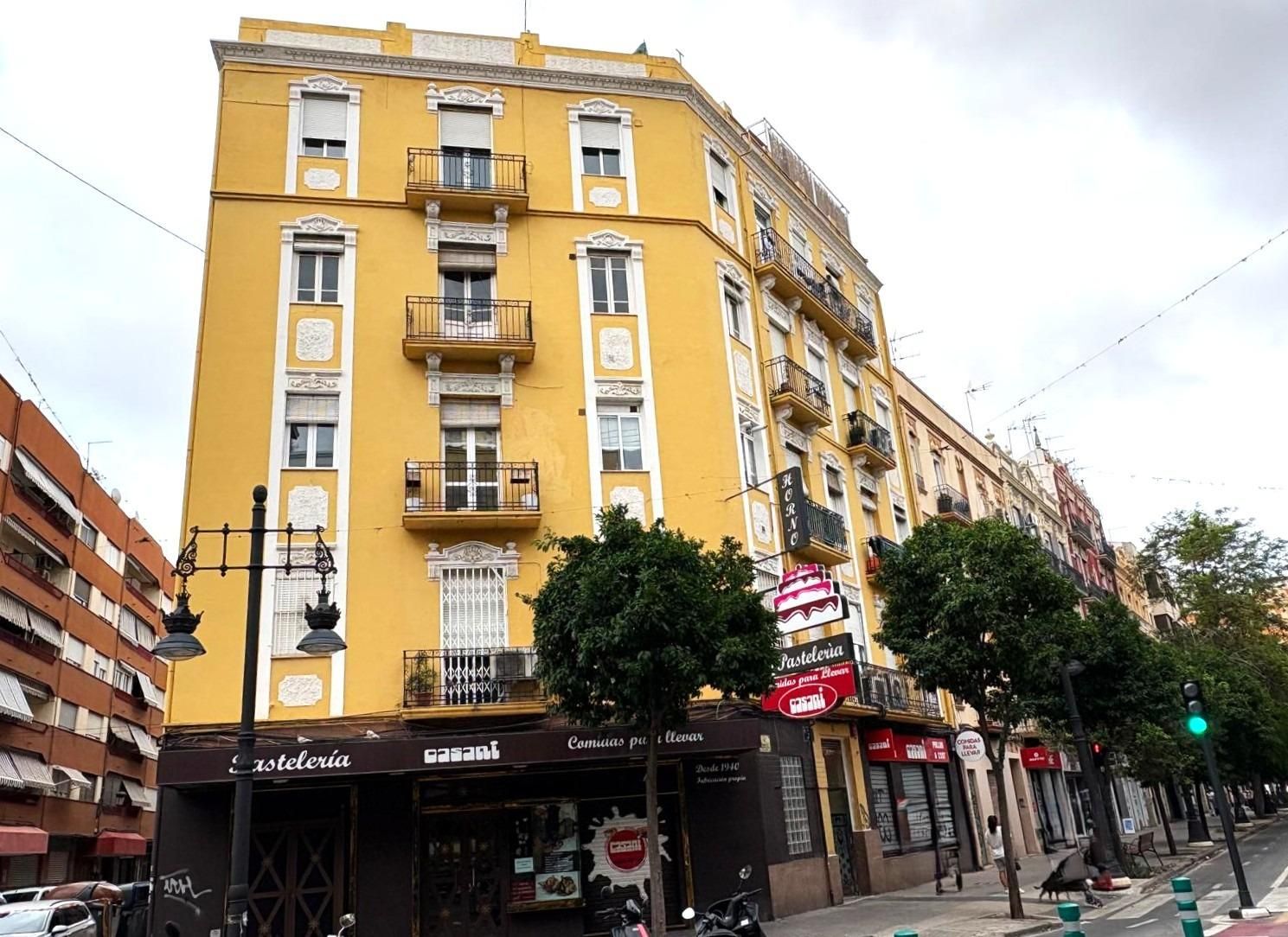 Exterior view of Flat to rent in  Valencia Capital  with Air Conditioner and Balcony