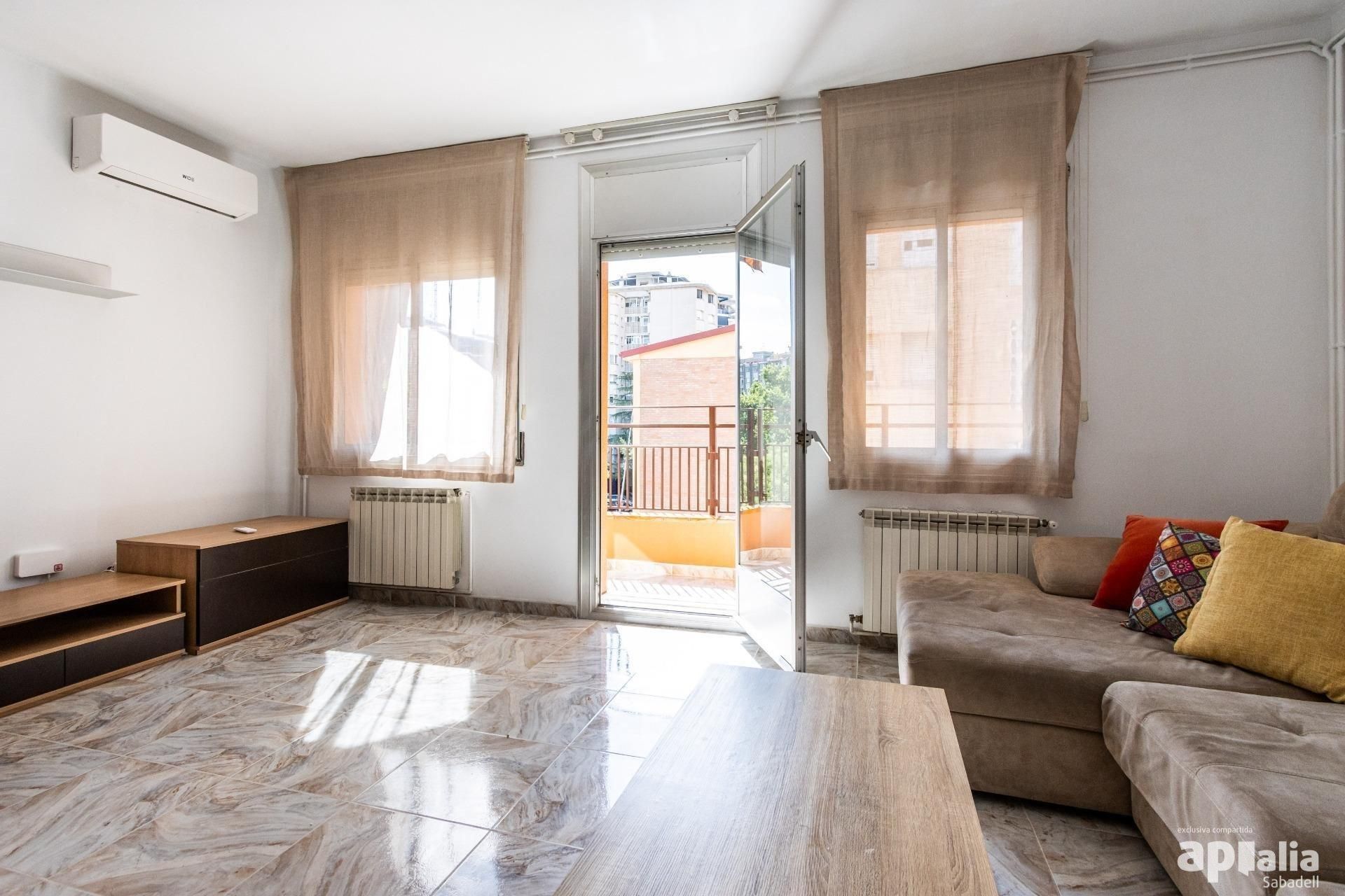 Bedroom of Flat for sale in Sabadell  with Air Conditioner, Heating and Storage room