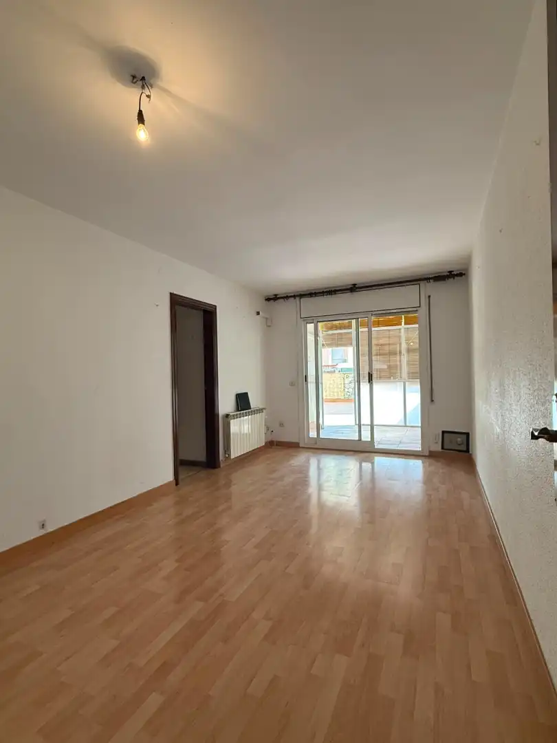 Sala de estar de Piso en venta en Barcelona con Calefacción, Parquet y Horno