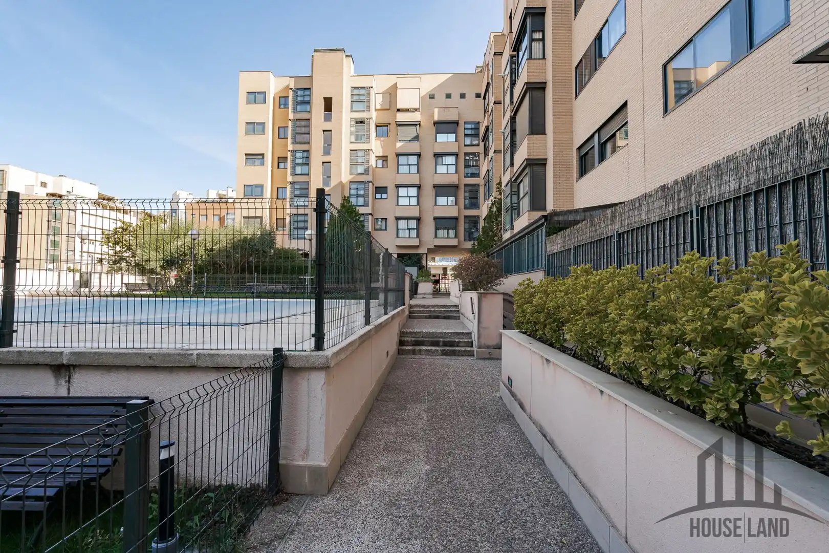 Vista exterior de Piso en venta en Madrid con Aire acondicionado, Calefacción y Trastero