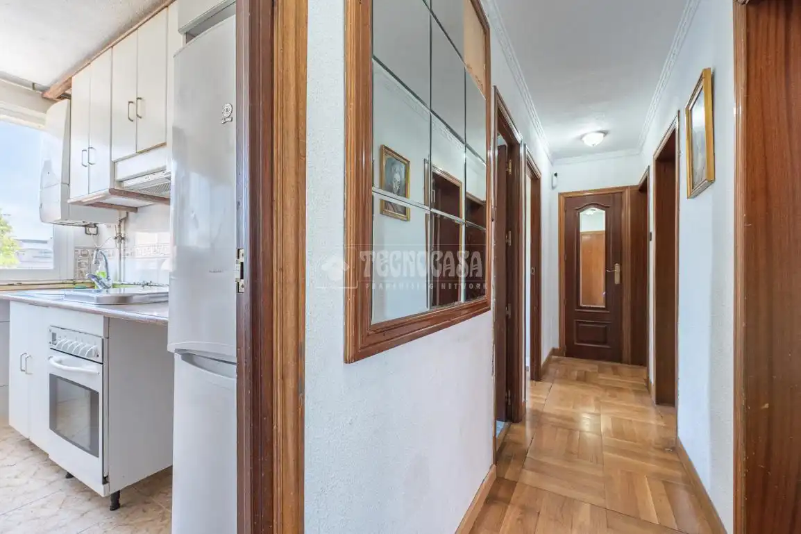 Piso en venta en Madrid con Calefacción y Trastero