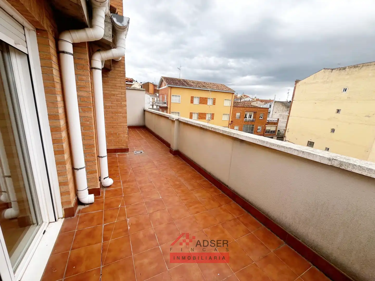 Terraza de Piso en venta en Villamediana de Iregua con Calefacción, Jardín privado y Parquet