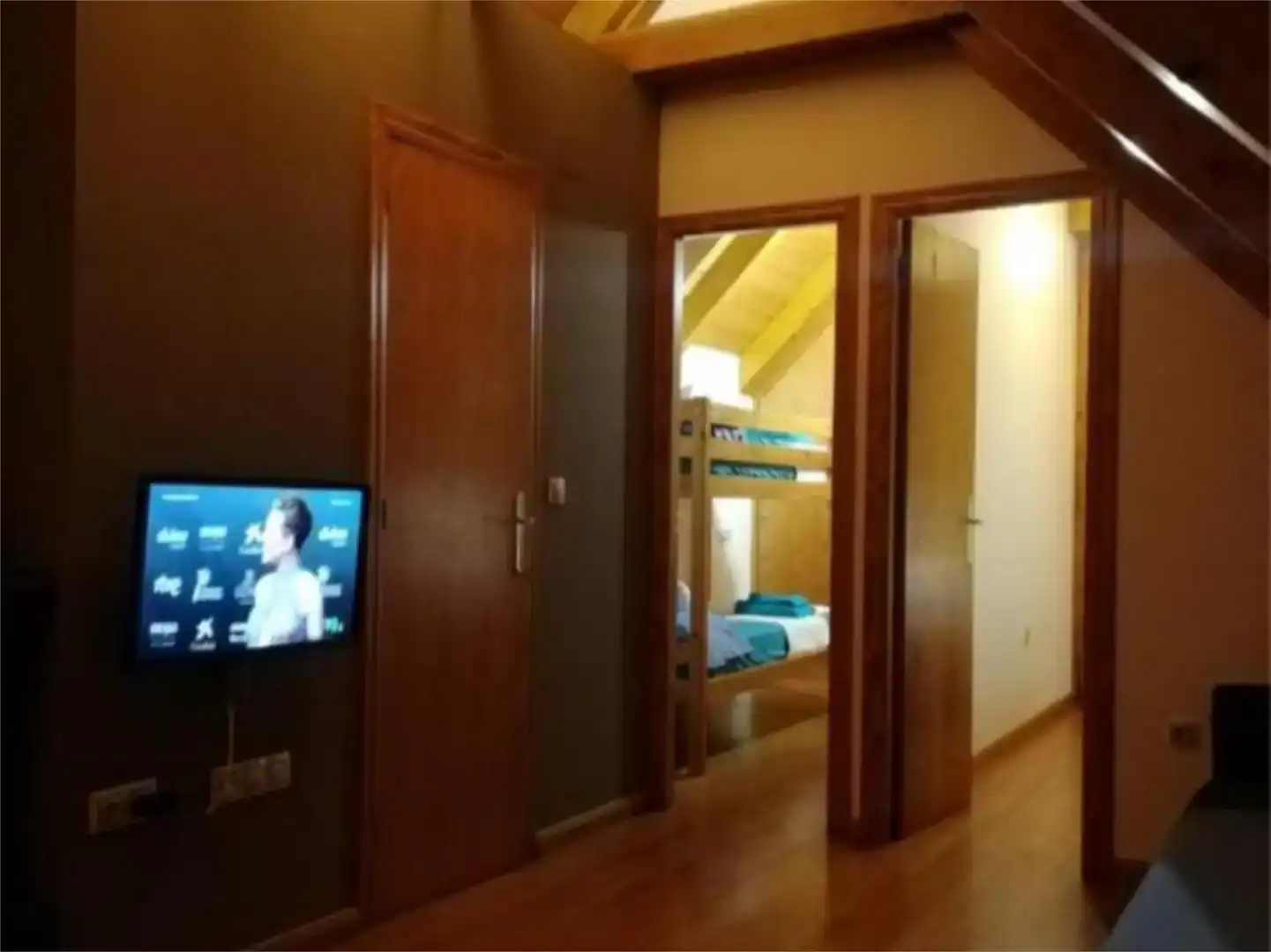 Habitación de Apartamento de alquiler en Canfranc con Parquet y Amueblado