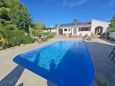 House with garden for sale in Partides comunes - Adsubia