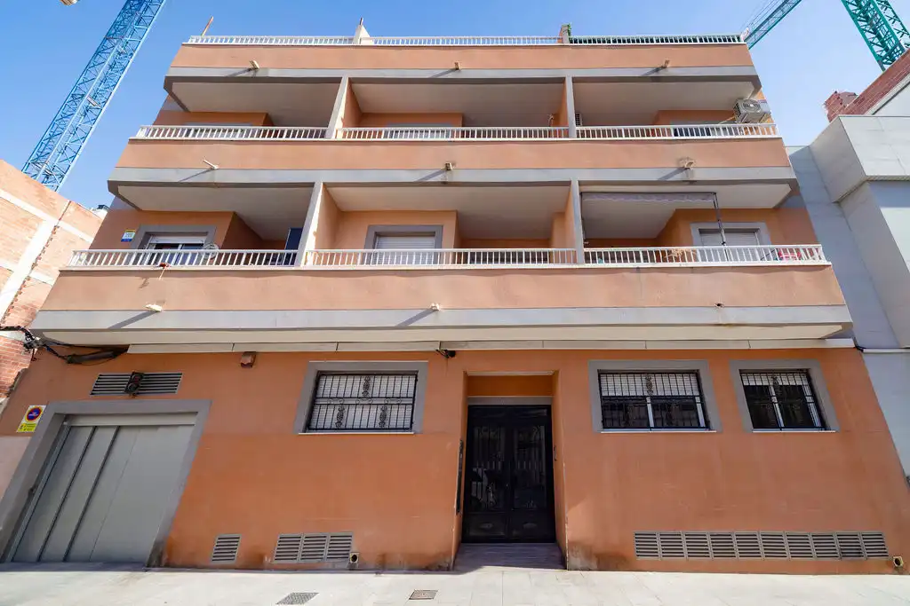 Außenansicht von Erdgeschoss zum Verkauf in Torrevieja