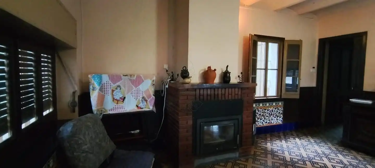 Sala d'estar de Finca rústica en venda en Tortosa amb Jardí privat i Moblat