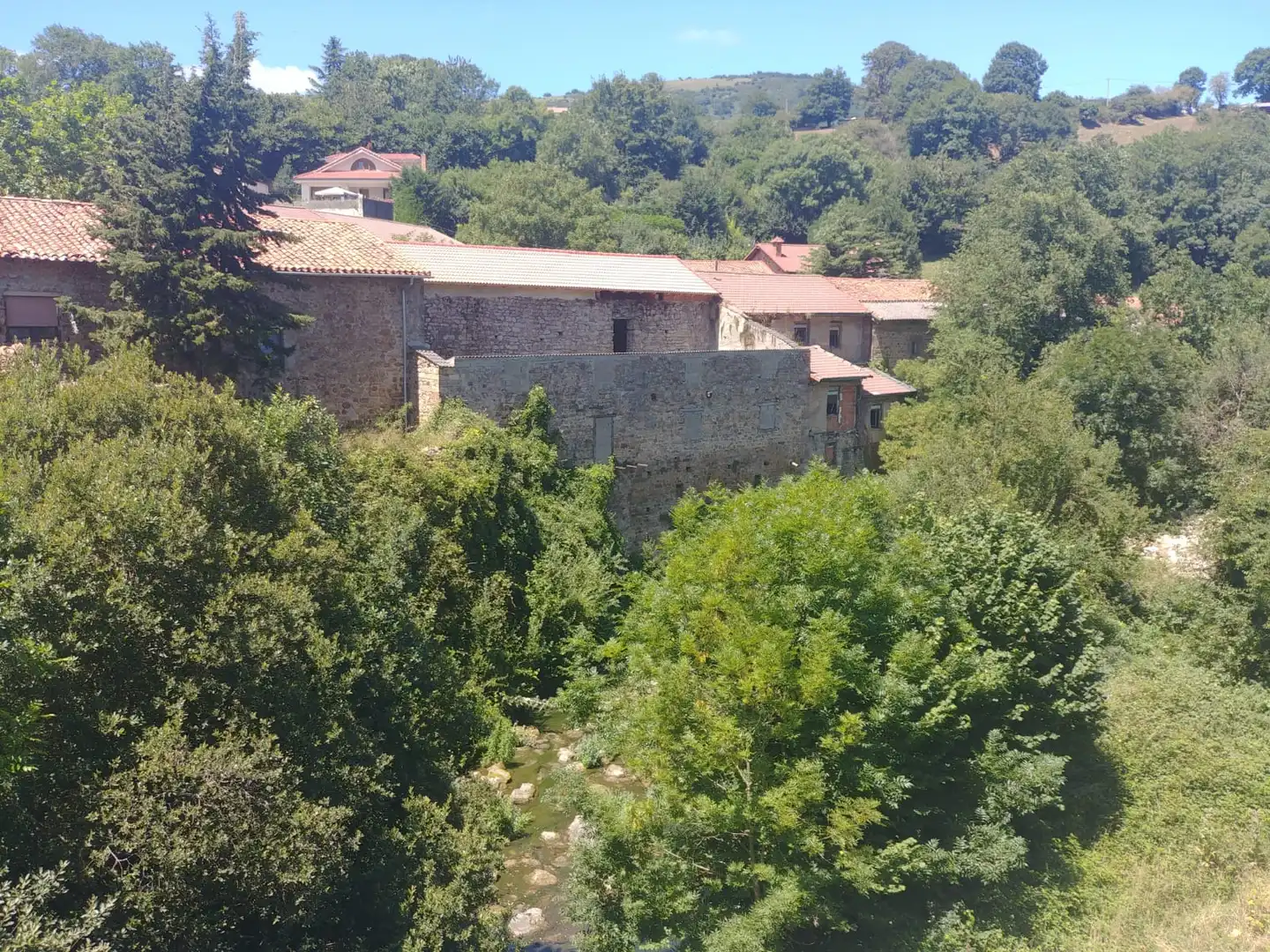 Vista exterior de Casa adosada en venda en Reinosa amb Terrassa, Traster i Balcó