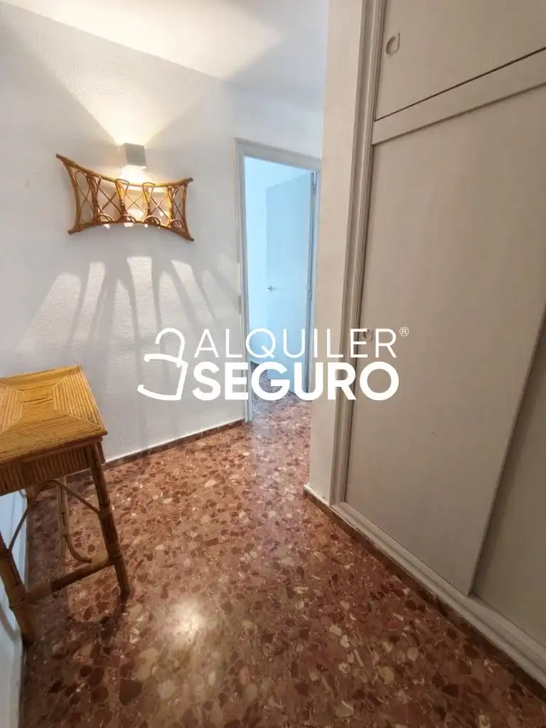 Ático de alquiler en El Campello con Terraza y Amueblado