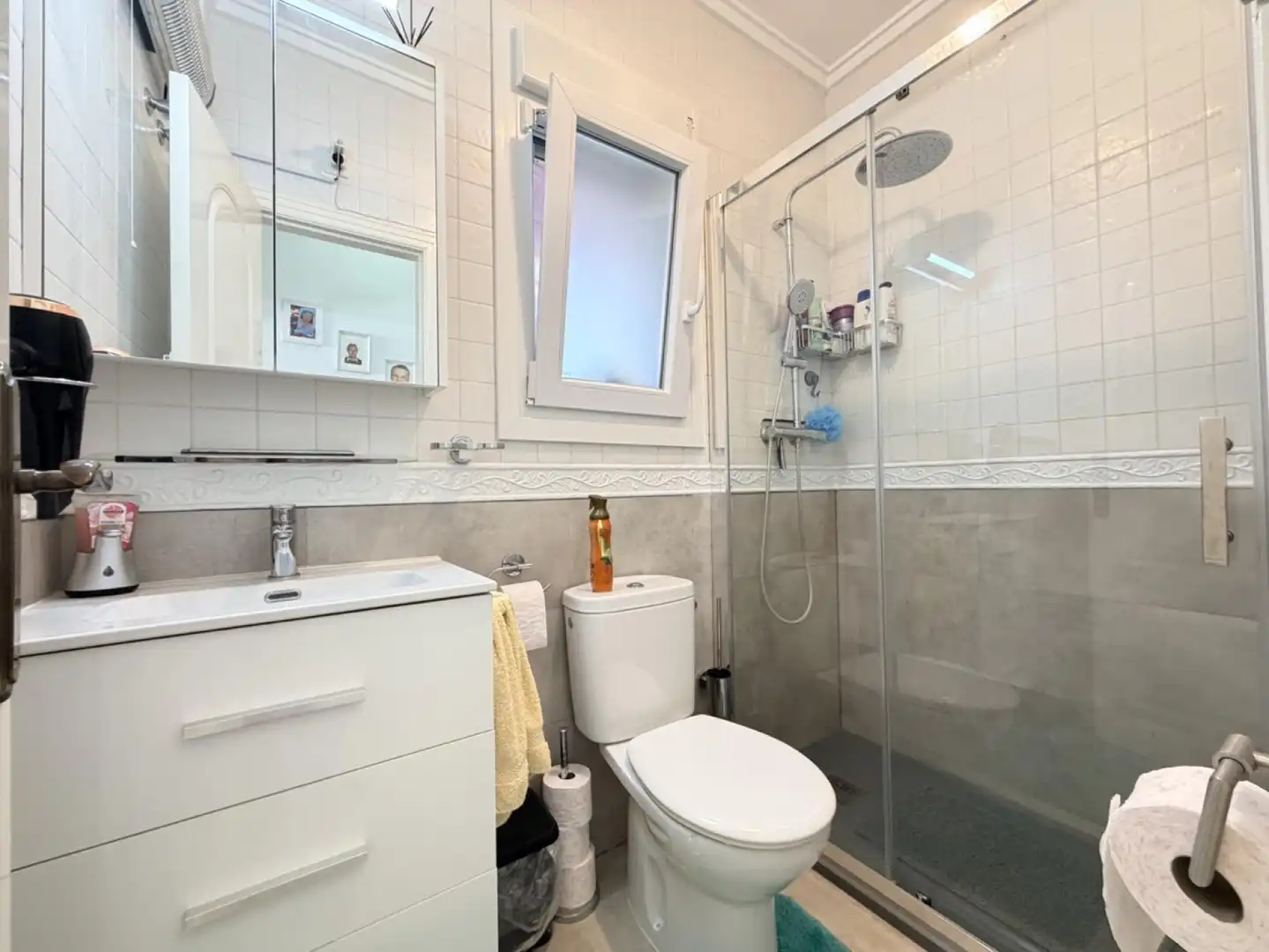 Badezimmer von Einfamilien-Reihenhaus zum Verkauf in Zaragoza