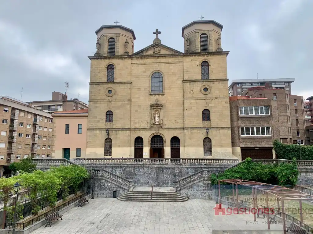 Exterior view of Flat for sale in Bilbao   with Furnished