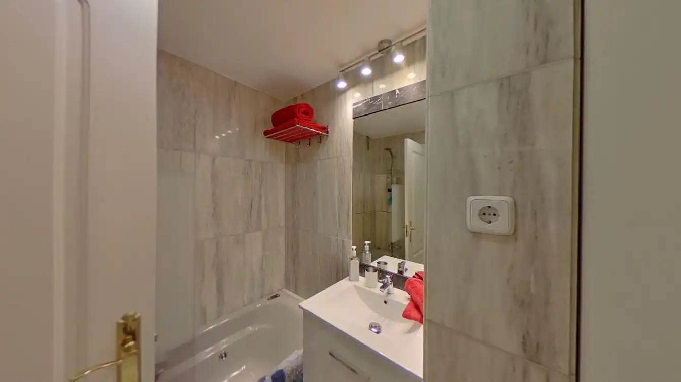 Flat with lift to rent in Calle de Alvarado, imagen 17
