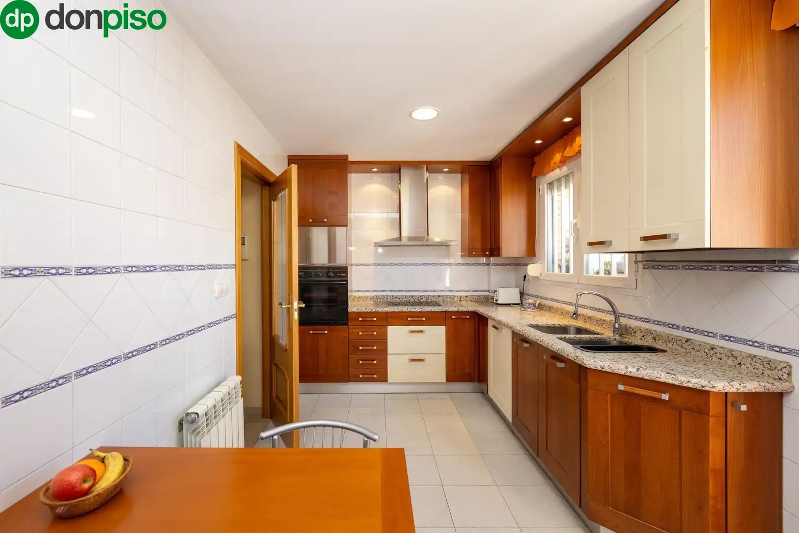 Kitchen of Detached homes for sale in Granada  with Heating, Terrace and Balcony