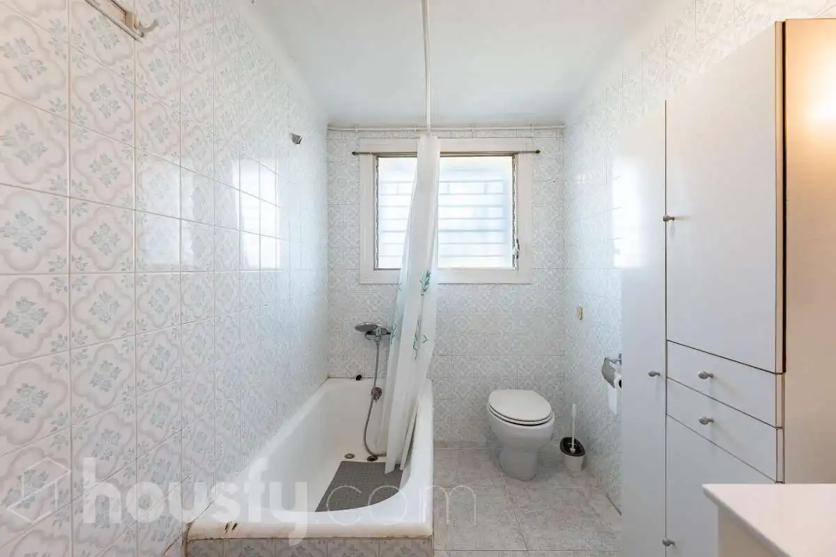 Baño de Casa adosada en venta en Santa Margarida I Els Monjos con Trastero