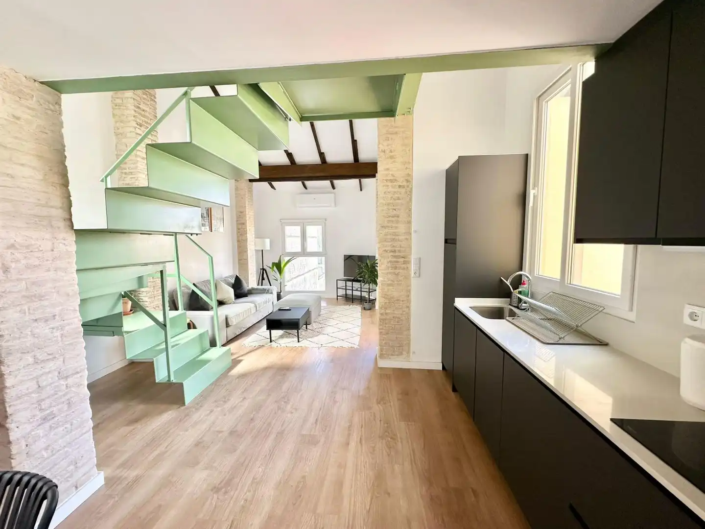 Wohnzimmer von Dachboden zur Miete in Valencia mit Klimaanlage, Heizung und Parkett