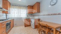 Kitchen of Flat for sale in Cornellà de Llobregat  with Air Conditioner, Heating and Oven